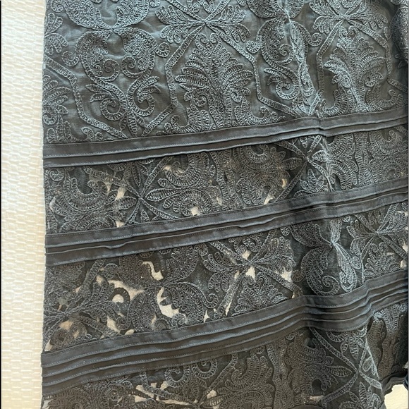 Tadashi Shoji Isabellina Gown - Picture 15 of 16